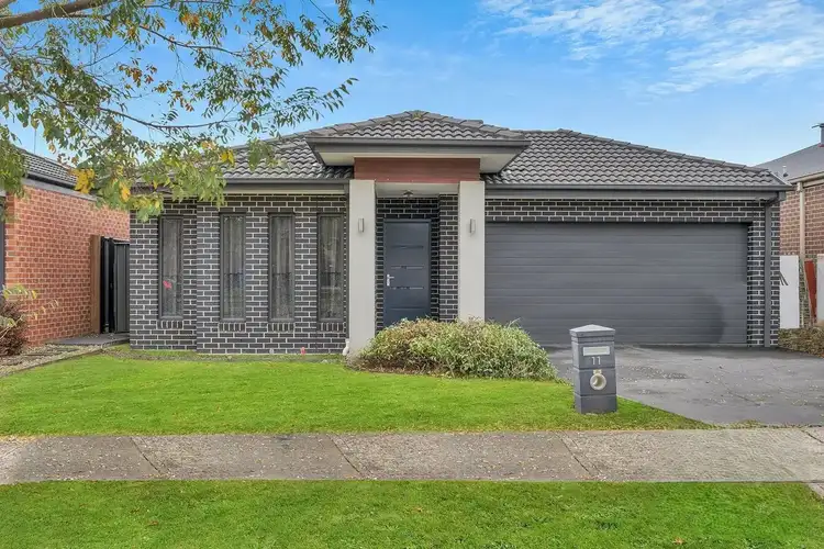 11 Morphetville Street, Clyde North VIC 3978