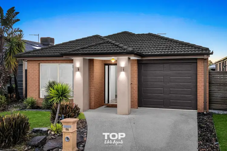 86 Selandra Boulevard, Clyde North VIC 3978