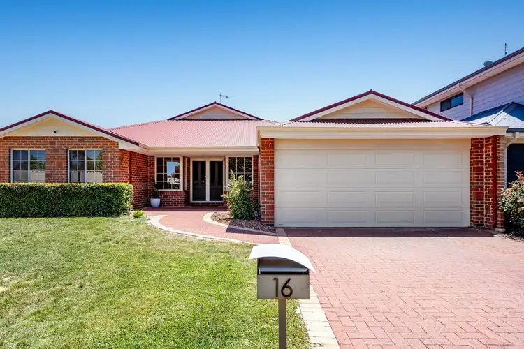 16 MEADOW LANE, Pinjarra WA 6208