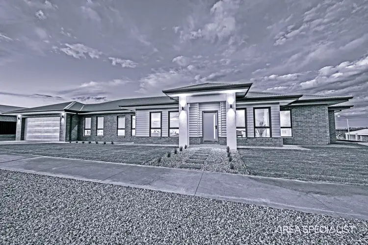 11 Woodside Drive, Gol Gol NSW 2738