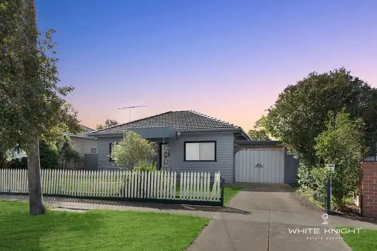 4 James Street, St Albans VIC 3021