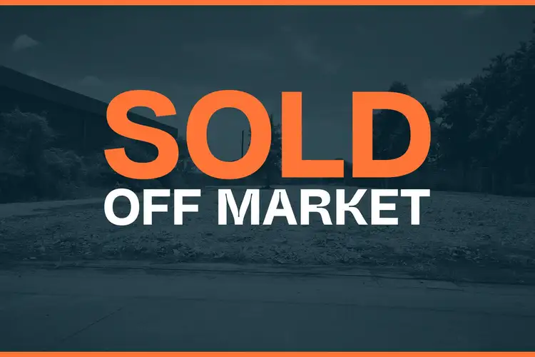 3 Laker Boulevard, Clyde North VIC 3978