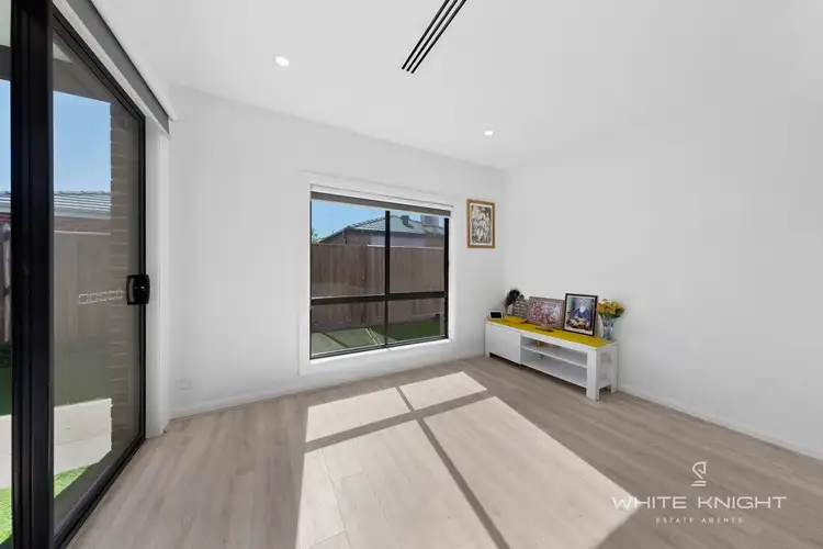 Sixth view of Homely house listing, 2 Emilia Circuit, Fraser Rise VIC 3336