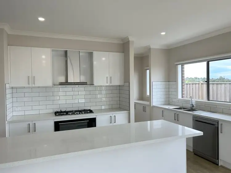 Fifth view of Homely house listing, 4 Salisbury Avenue, Warragul VIC 3820