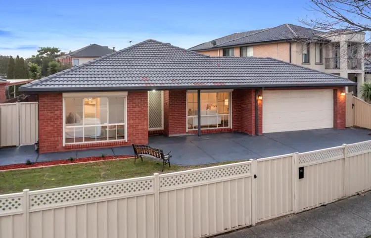 15 Santa Cruz Boulevard, Roxburgh Park VIC 3064