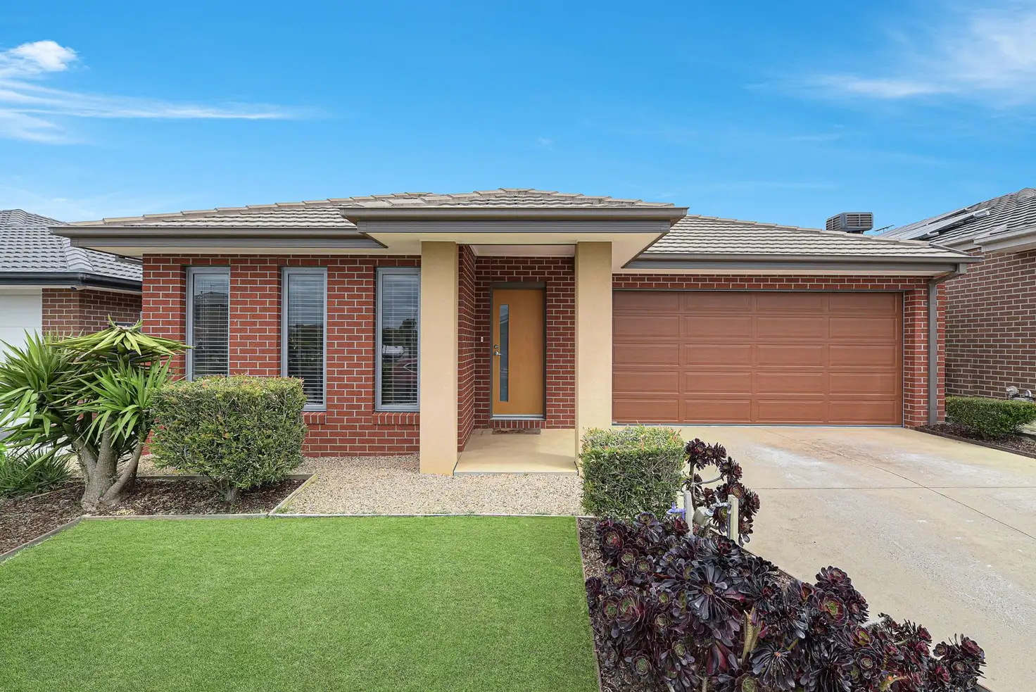 Main view of Homely house listing, 29 Omeara Crescent, Cranbourne East VIC 3977