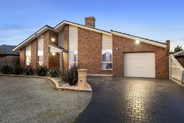 5 Weiskof Drive, Hoppers Crossing VIC 3029
