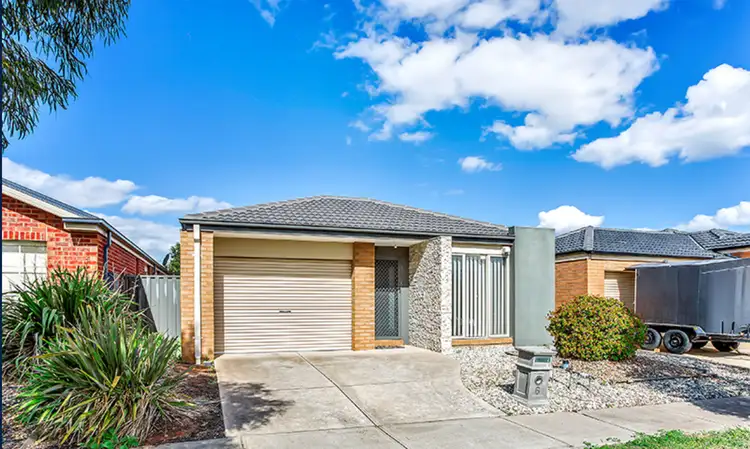 6 Merri Street, Manor Lakes VIC 3024