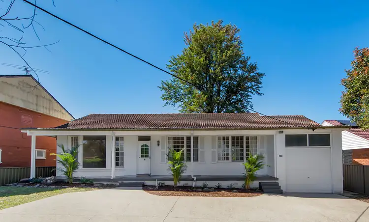 370 North Rocks Road