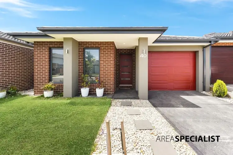 40 Bernardins Street, Clyde North VIC 3978