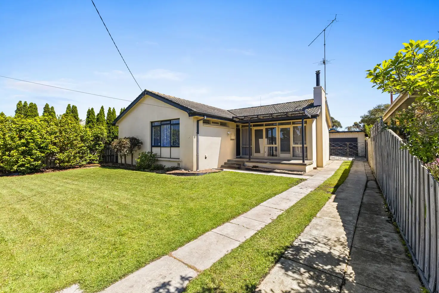 Main view of Homely house listing, 10 Heather Grove, Traralgon VIC 3844