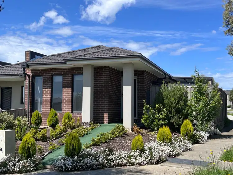 1A Trout Cod Lane, Clyde North VIC 3978