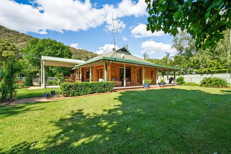 5301 Great Alpine Road, Ovens VIC 3738