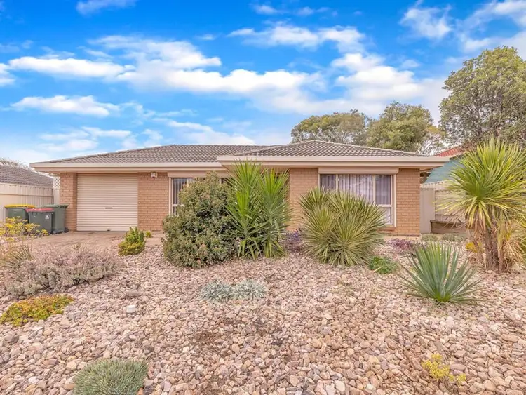 7 Madigan Crescent, Woodcroft SA 5162