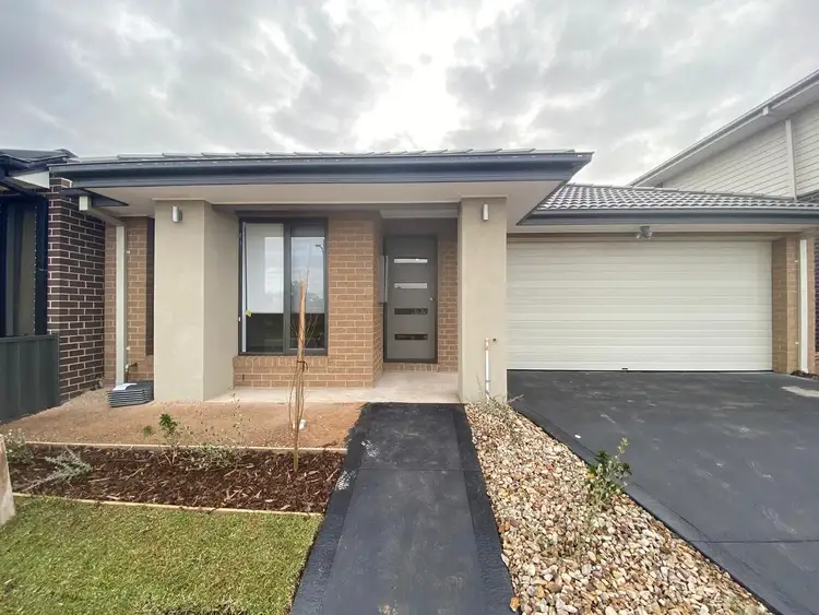 19 Drumchapel Crescent, Strathtulloh VIC 3338