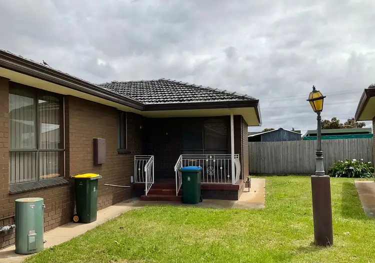 2/10 Herbert Avenue, Hoppers Crossing VIC 3029