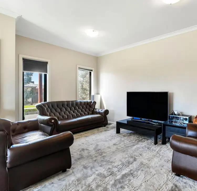 Fourth view of Homely house listing, 2 Lanthorn Crescent, Cranbourne East VIC 3977
