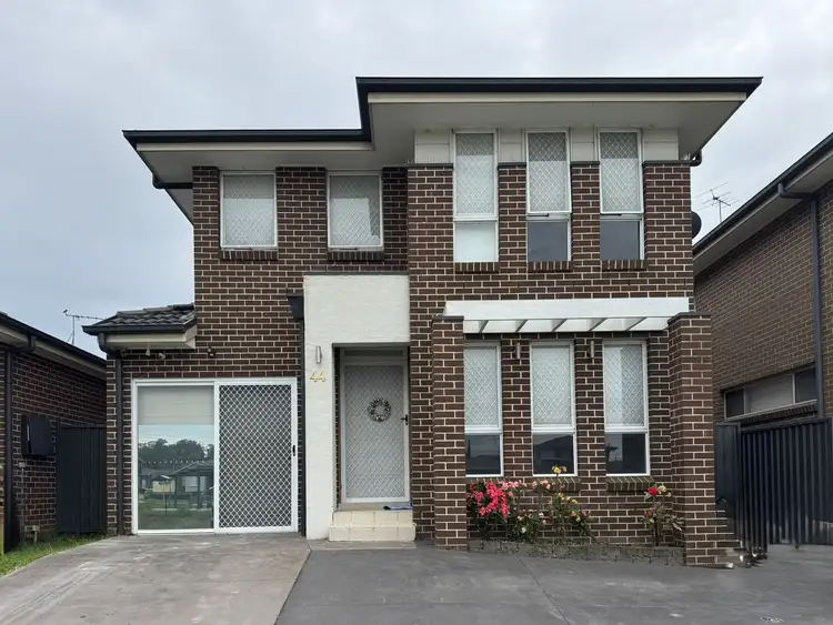 44 Affleck Gardens, Middleton Grange NSW 2171