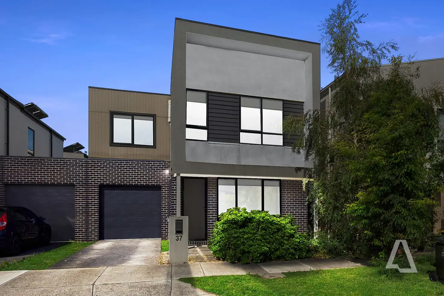 Main view of Homely townhouse listing, 37 Oakden Crescent, St Albans VIC 3021