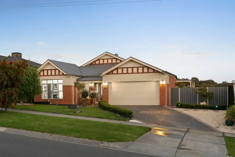 12 Jefferson Road, Garfield VIC 3814