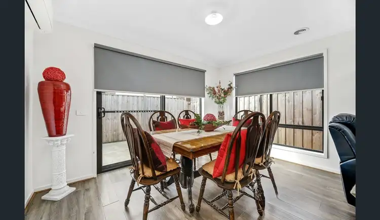 Fifth view of Homely house listing, 28 Chesney Circuit, Clyde VIC 3978