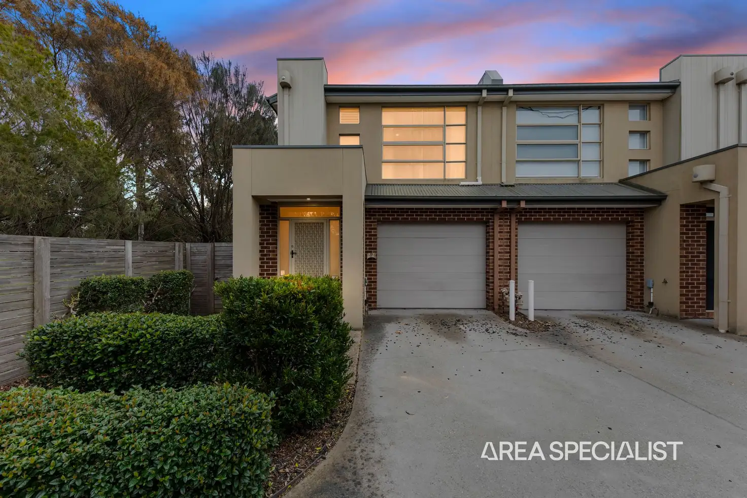 Main view of Homely house listing, 6/16-20 Honeysuckle Close, Pakenham VIC 3810