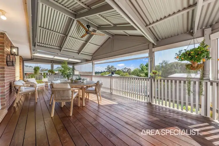 10 Settlers Hill Rise, Pakenham VIC 3810