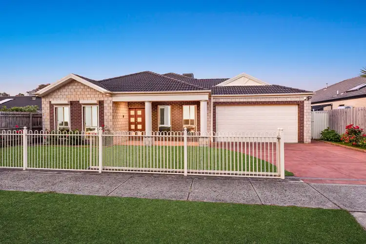 4 Sedgwick Court, Lynbrook VIC 3975