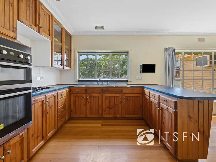 Fifth view of Homely house listing, 2 McMillan Street, Kennington VIC 3550