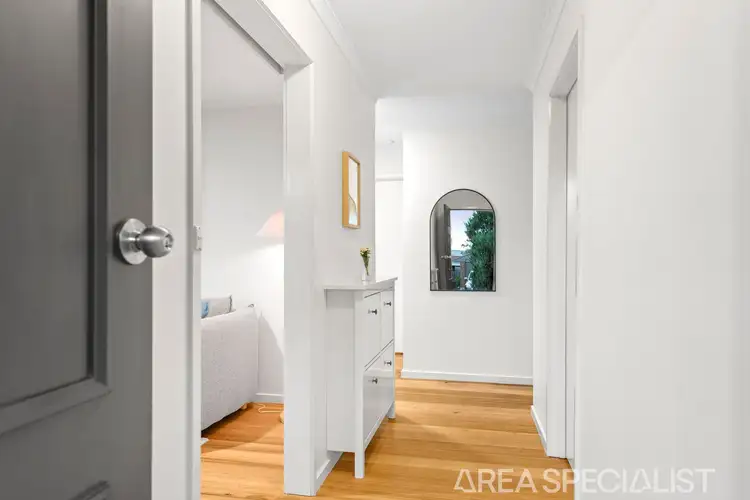 Second view of Homely unit listing, 8/5 Reservoir Road, Frankston VIC 3199