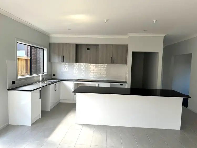 Fifth view of Homely house listing, 5 Ellypark Crescent, Clyde North VIC 3978