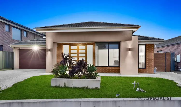 30 Eliburn Drive, Cranbourne East VIC 3977