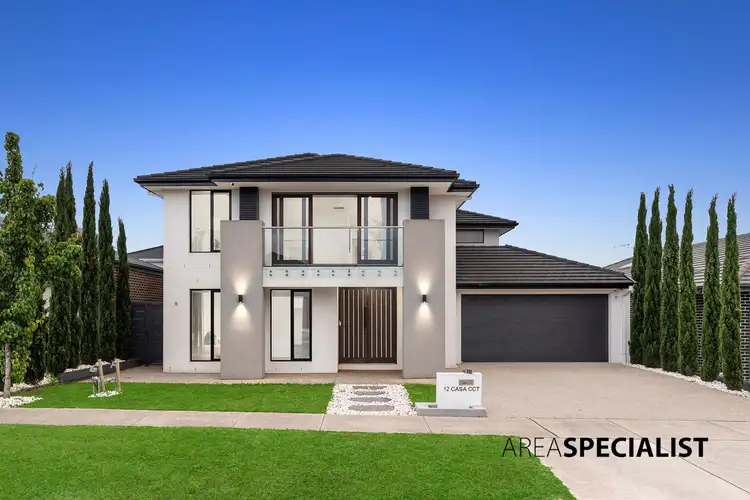 12 Casa Circuit, Clyde North VIC 3978