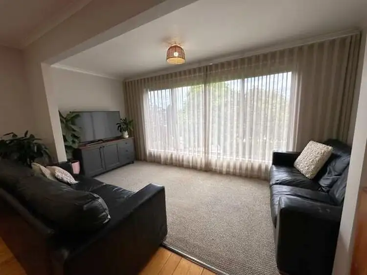 Fifth view of Homely house listing, 10 HENSHALL STREET, Warragul VIC 3820