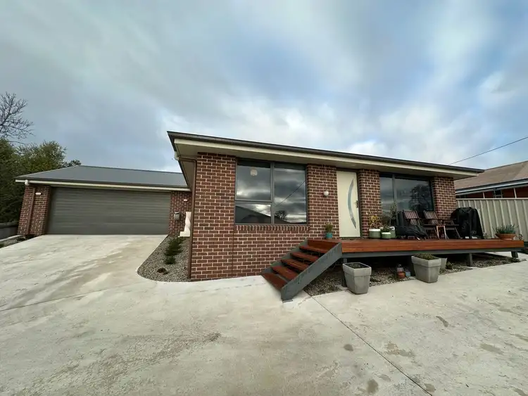 2/16 West Barrack Street, Deloraine TAS 7304