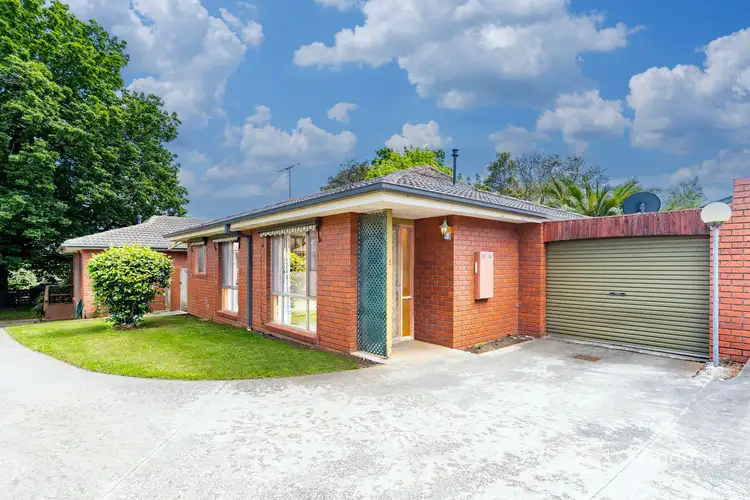 Second view of Homely unit listing, 2/33 Albert Road, Drouin VIC 3818