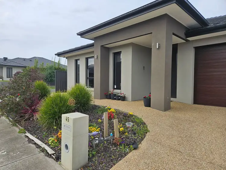 45 Greenwich Drive, Berwick VIC 3806