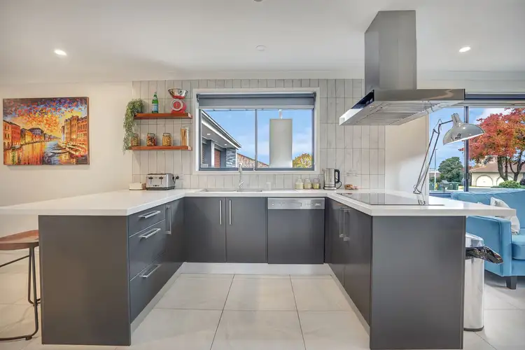 8 Pellion Place, Windradyne NSW 2795