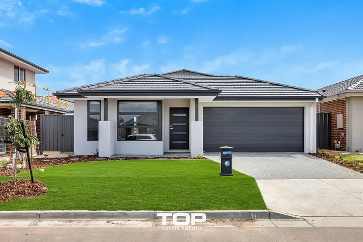 14 Paradise Circuit, Clyde North VIC 3978