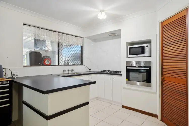 11 Walker Place, Gosnells WA 6110