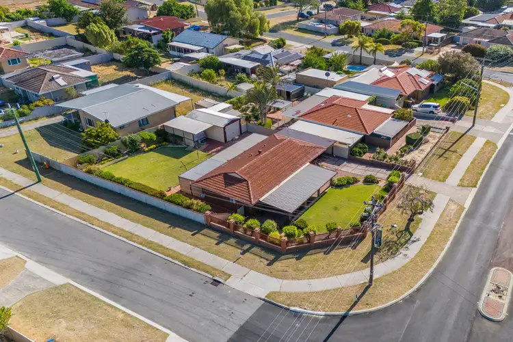 24 Amberton Avenue, Girrawheen WA 6064