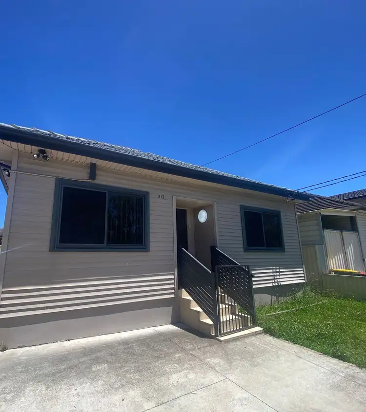 212 Wangee Rd, Greenacre NSW 2190