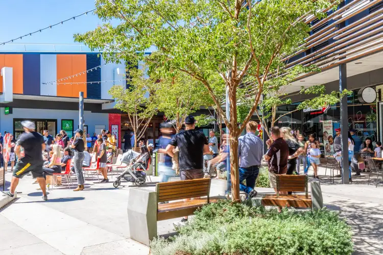 Fifth view of Homely block of units listing, 13 HUNTINGDALE COURT, Craigieburn VIC 3064