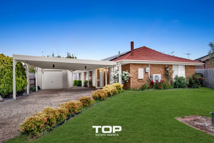 12 Cumquat Court, Cranbourne North VIC 3977