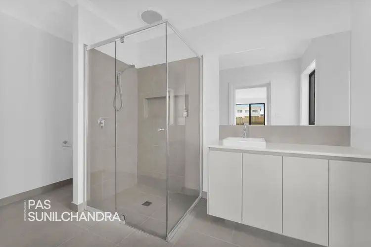 Fifth view of Homely house listing, 4 Savoy Street, Warragul VIC 3820