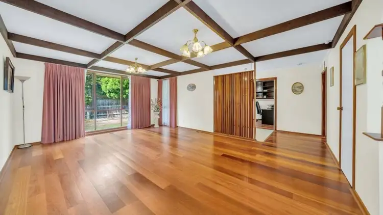 Fifth view of Homely house listing, 4 Tench Rise, Endeavour Hills VIC 3802