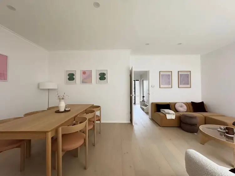 1 Lincoln Mews