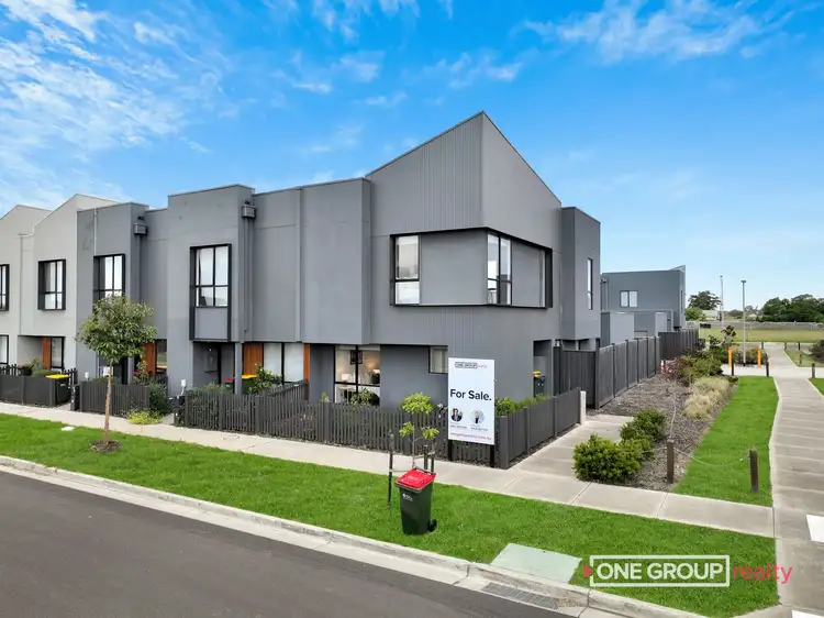 42 Hawkesbury Drive, Donnybrook VIC 3064