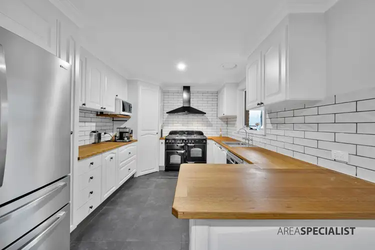 Fourth view of Homely house listing, 8 McMillan Court, Cranbourne North VIC 3977