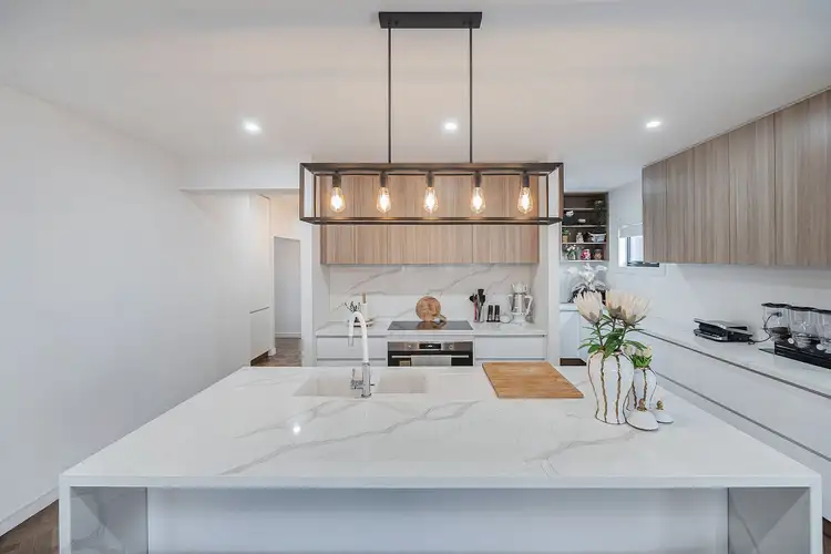 Fifth view of Homely house listing, 15 Fuschia Place, Meadow Heights VIC 3048